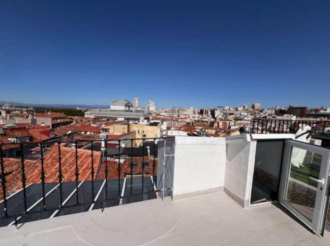 Apartamentos El Tiempo Madrid Exterior photo